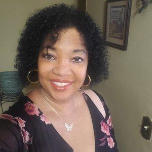 Meet your Posher, Daphne